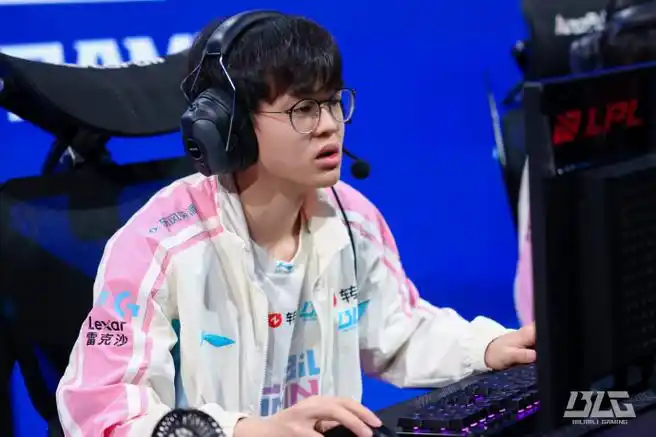 DOTA2新版本拆迁队崛起：BLG式推进体系或成TI13最强杀招